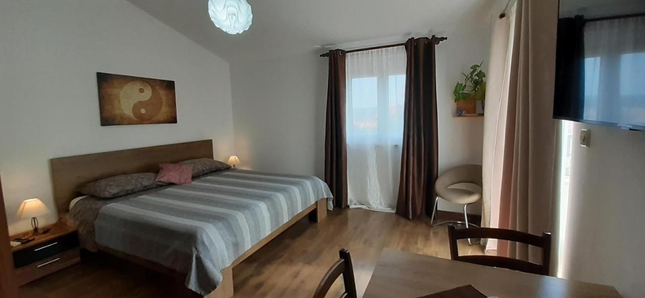 Apartments Alto Rovinj Bagian luar foto